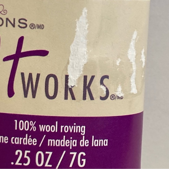 10 Dimensions FeltWorks 100% Wool Roving 0.25oz Orchid Boysenberry Purple - Picture 3 of 16